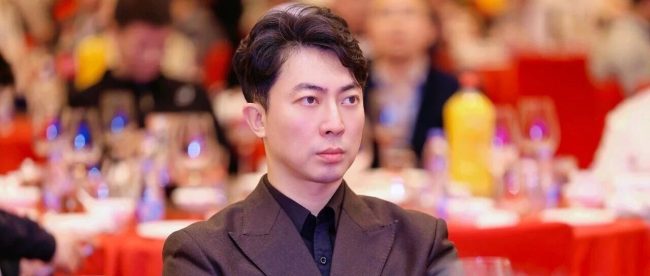 荣耀加冕 · 战略启新｜特约品牌爱舒闪耀百佳联盟盛会，荣膺拓展品牌奖，重磅发布全新战略！