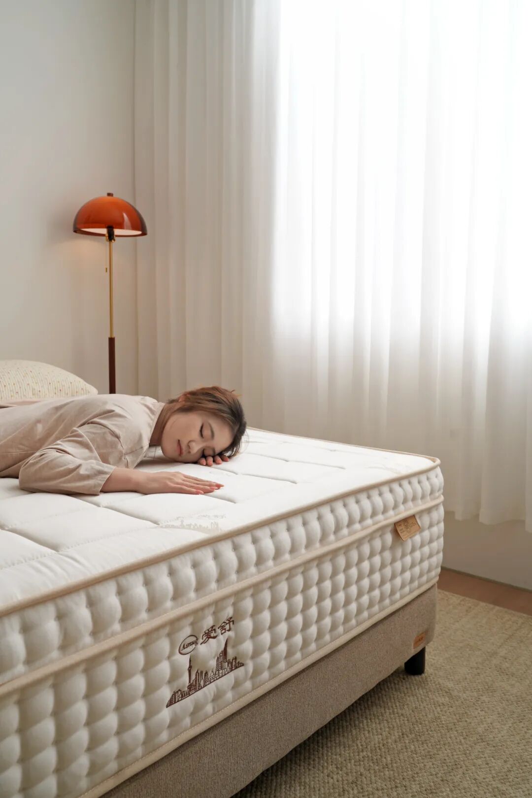 爱舒床垫 ×《温暖的客栈》开启2026治愈系夏天-Asnug Mattress — Refined Sleep from Shanghai